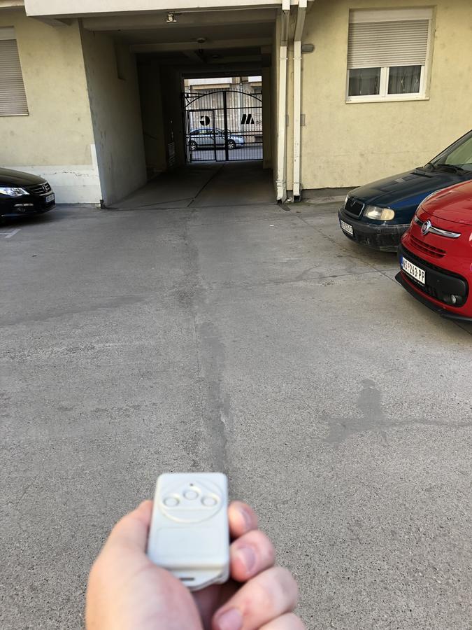 5 Stars Apartment With Free Garage Place ノヴィ・サド エクステリア 写真
